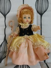 Poupée ancienne: Mme