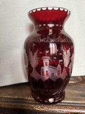 Vase rouge en cristal de