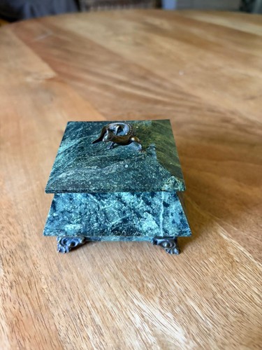 Boîte marbre vert - en,