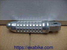 repose-pied arriere gauche pour Suzuki GSXR 750  de 1985 a 1987