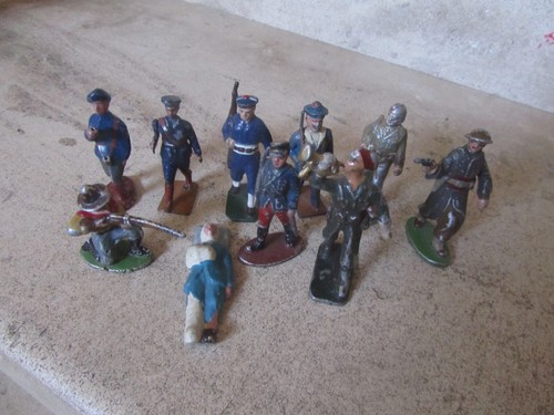 Lot anciens soldats - 10,