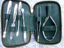 LE TANNEUR   petite trousse manucure Authentique vintage  60's (collector !)