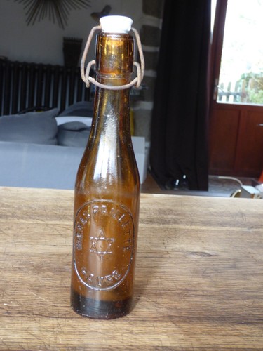 Ancienne bouteille bière - de,