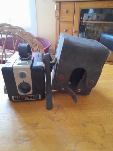 Ancien appareil photo brownie - appareil,