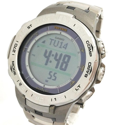 Montre numérique pour homme