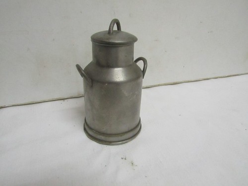 Vintage ancien bidon - vintage, a