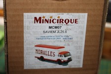 MINICIRQUE CAMION SAVIEM JL25 REF MCMO7 1/50 CIRQUE MORALES AVEC BOITE