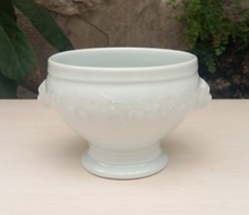 Bol à soupe à têtes de lion