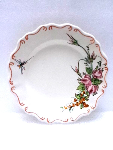 Petite assiette festonnée - , en