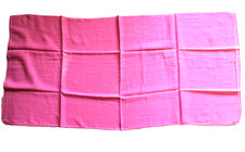 Foulard ,  carré de coton très fin,  rose. 95 x 95 cm