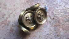 7 boutons anciens dorés