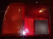 feu arriere gauche Peugeot 205