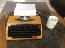 ???MACHINE À ÉCRIRE BROTHER DELUXE 250 TR ORANGE VINTAGE FONCTIONNE