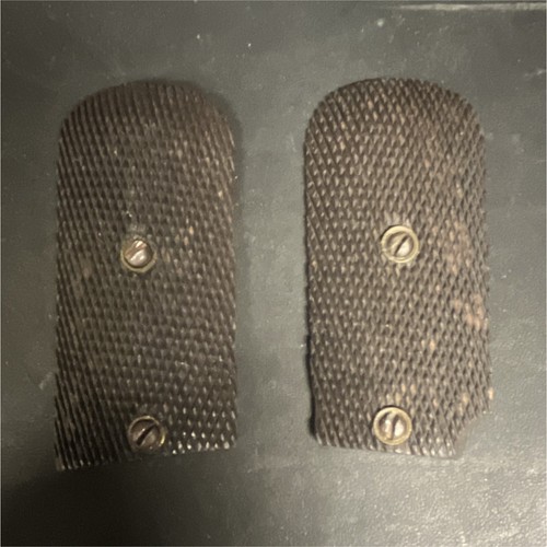 Plaquettes pour pistolet