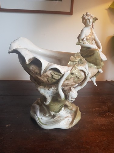 Grande coupe en - ,