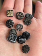 RAVISSANTS BOUTONS ANCIENS 10