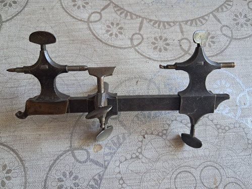 Tour horloger ancien - en, bon