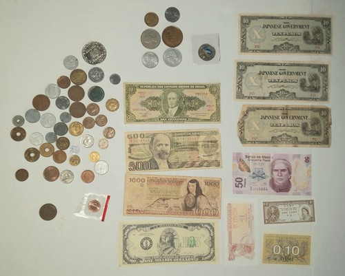 Pieces currency group lot - 50+pieces,