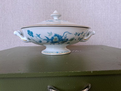 Belle soupiere porcelaine - soupiere, en