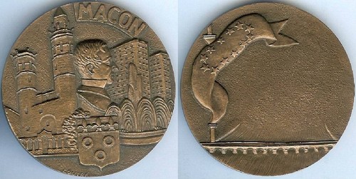Médaille table mâcon - de,