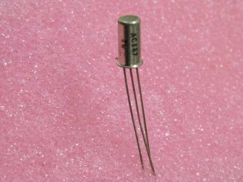 Lot transistor 187 - :,