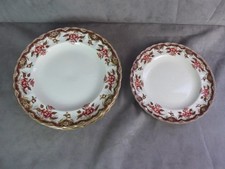 TROIS GRANDES ASSIETTES en