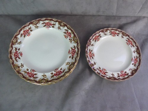 Trois grandes assiettes - trois,