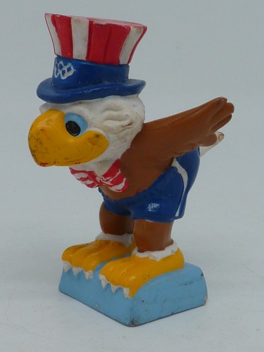 Ancienne figurine pvc aigle - ancienne,
