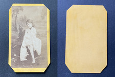 Actrice ou prostituée très décolletée montrant ses jambes, circa 1870 vintage cd