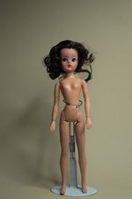 Poupée mannequin Sindy . Soft Toy Ltd. Pedigree .Années 60/70.