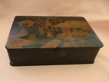 Grande boite ancienne en