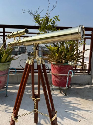 Télescope ancien style laiton