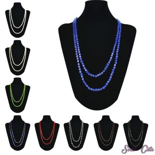 Une collier tendance - une,