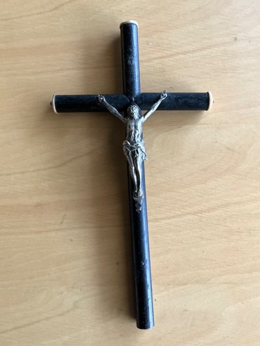 Crucifix croix bois noir - en, et