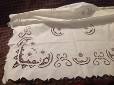 NAPPE DE TABLE ANCIENNE BRODÉE EN COTON (NPT03/23/5-20B) DECOR DE TABLE VINTAGE