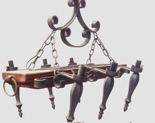 lustre en fonte de fer massif plus bois massif six bras de lumière .XX siècle.