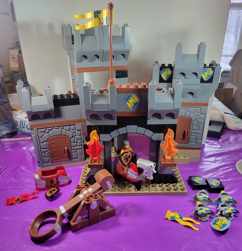 Lego duplo knights - knights', castle