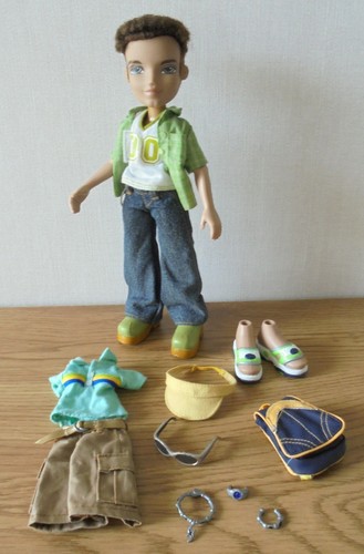 Dylan bratz boy 2002 - bratz, out