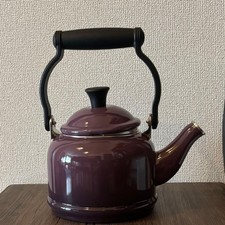 Bouilloire cassis LE CREUSET