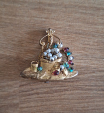 Broche ancienne " Puit a