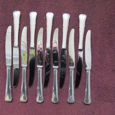 11 couteaux à entremet en métal argenté  SFAM modèle filet