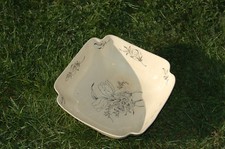 LUNÉVILLE - COMPOTIER - SALADIER DEMI PORCELAINE PIEDOUCHE------/CC/