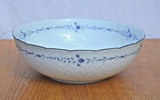 BERNARDAUD saladier en porcelaine de Limoges modèle HORTENSE. Décor Chantilly