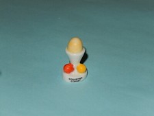 V1T3  FEVE A L'UNITE COQUETIER-CUISINE 