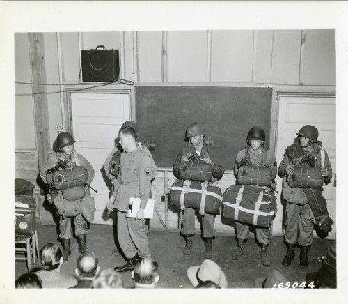Ww2 airborne 101st - 101st, 82nd