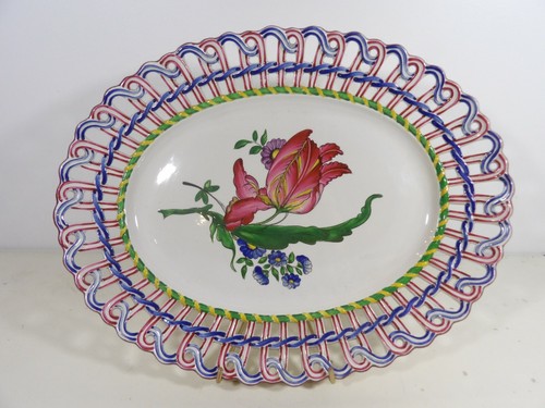 Important plat ovale ancien