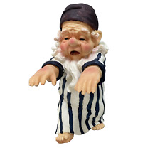 Nain de Jardin Humoristique, Vieil Homme en Pyjama à Rayures Bleues et Blanches