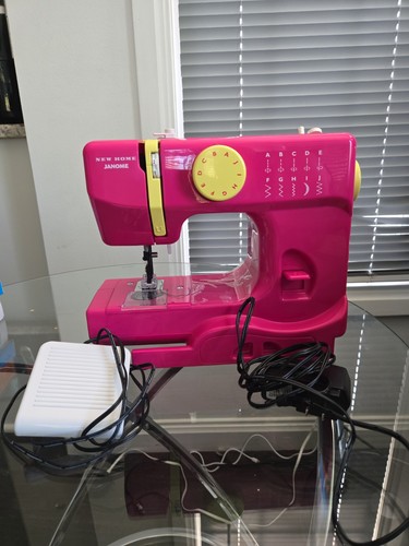 Janome 525b fast lane - fast, fuschia
