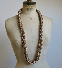 COLLIER de COQUILLAGE, beau &