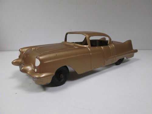 Cadillac deville sedan dorée - cadillac,